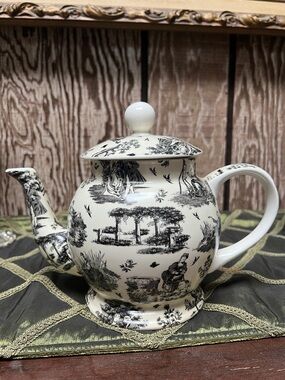 Black & White Scenic Porcelain Teapot - Elegant Home Accent